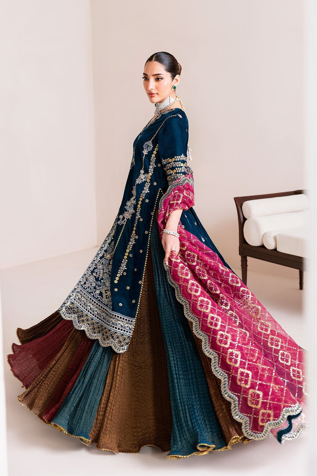Alizeh | Makhmal Luxury Velvet Edit | Mehroob by Alizeh - Designer Dress - Type : Ladies Clothes - Available at Libayah - 100% Original