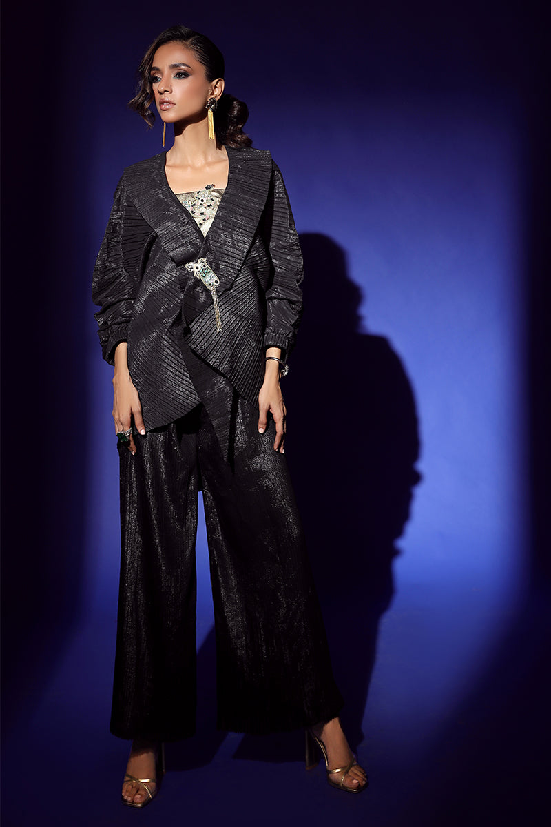 Wardha Saleem | Luxury Pret Fusion Wear | NOIR (3PC) by Wardha Saleem - Designer Dress - Type: Ladies Clothes - Available at Libayah - 100% Original