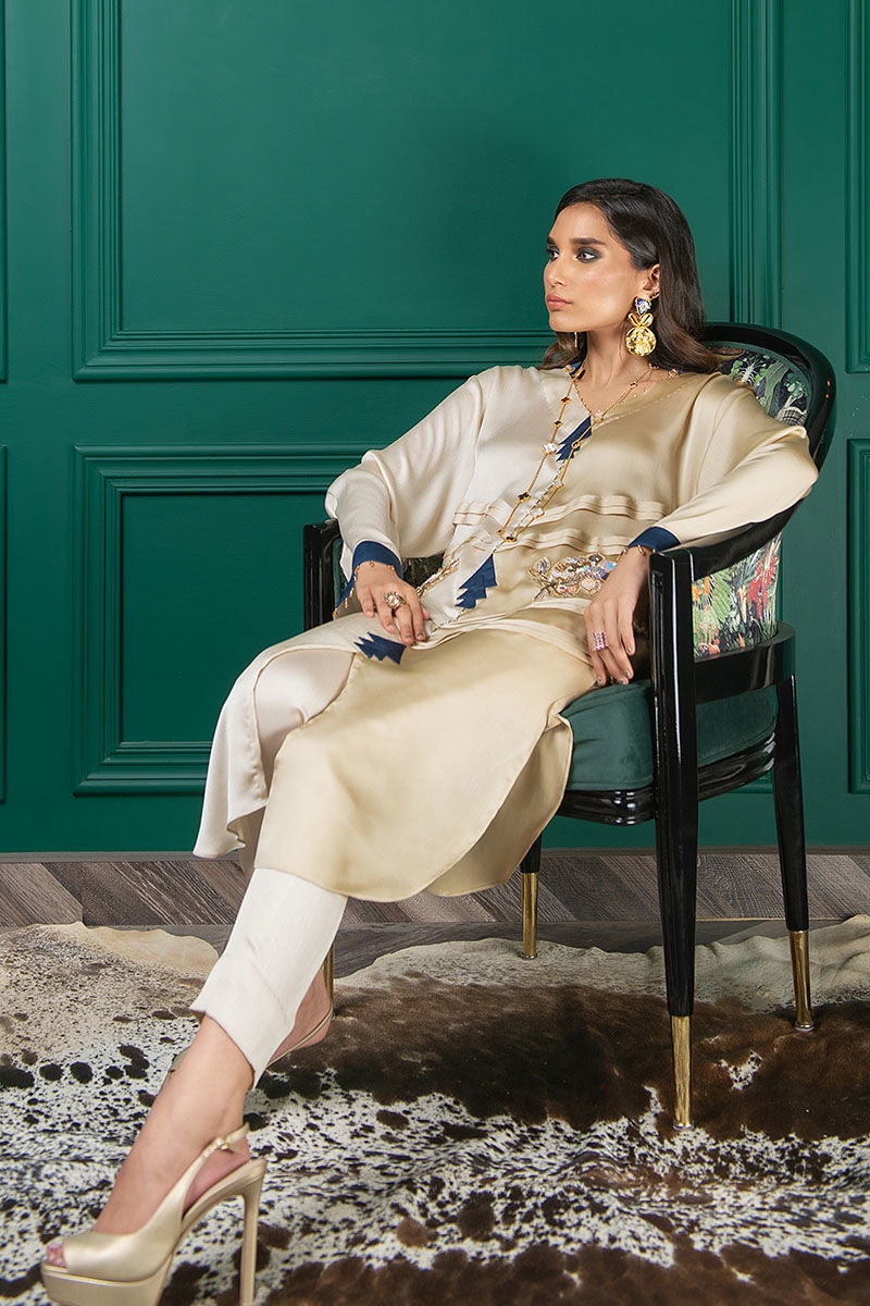 Wardha Saleem | Luxury Pret Fusion Wear | WS22-033 by Wardha Saleem - Designer Dress - Type: Ladies Clothes - Available at Libayah - 100% Original