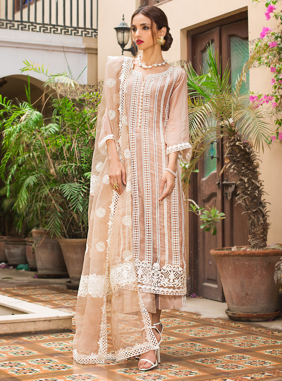 Zainab Chottani | Luxury Pret | CRÈME DUST by Zainab Chottani - Designer Dress - Type: Ladies Clothes - Available at Libayah - 100% Original