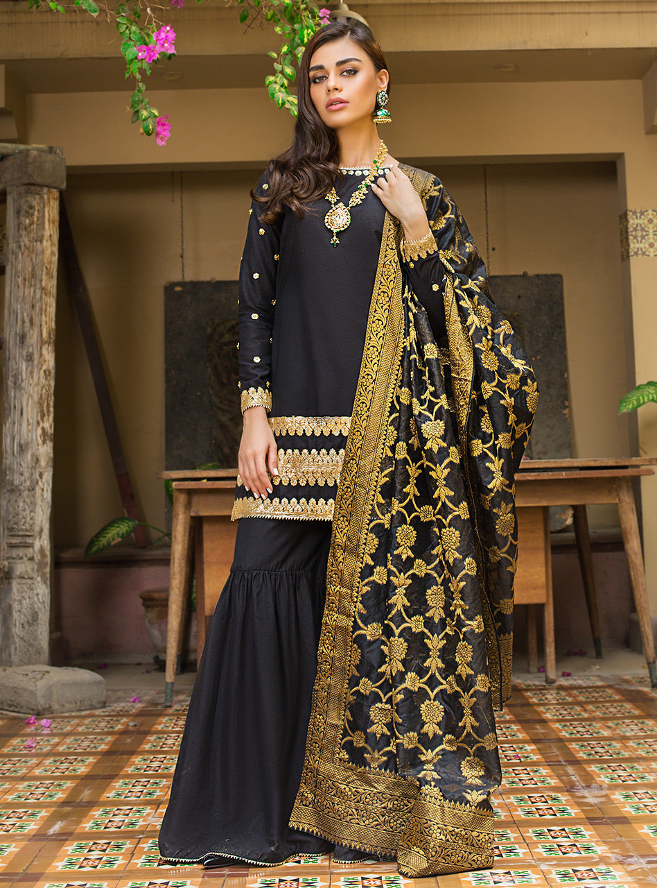 Zainab Chottani | Luxury Pret | BLACK GOLD SYMPHONY by Zainab Chottani - Designer Dress - Type: Ladies Clothes - Available at Libayah - 100% Original