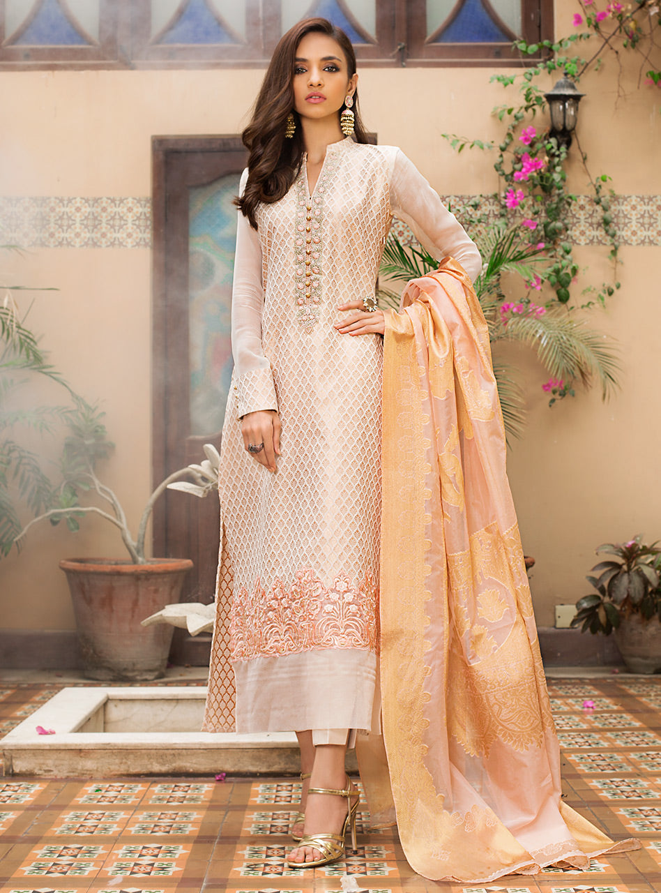 Zainab Chottani | Luxury Pret | PEARLY PEACH by Zainab Chottani - Designer Dress - Type: Ladies Clothes - Available at Libayah - 100% Original
