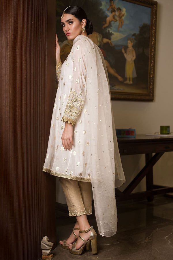 Deepak Perwani | Nazia Eid Edit 26 | Regal white (KTD3154) by Deepak Perwani - Designer Dress  - Type : Ladies Clothes - Available at Libayah - 100% Original 