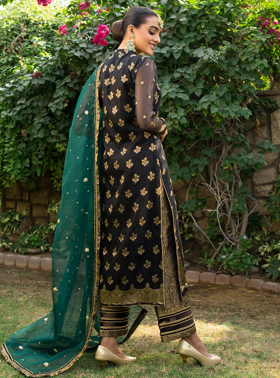 Zainab Chottani | Luxury Pret | INAYAT by Zainab Chottani - Designer Dress - Type: Ladies Clothes - Available at Libayah - 100% Original
