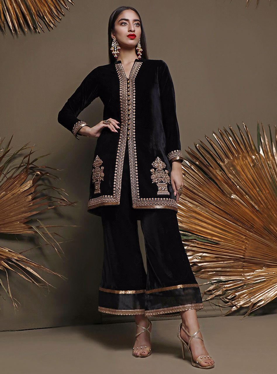 Zainab Chottani | Luxury Pret | METALIC MOOD by Zainab Chottani - Designer Dress - Type: Ladies Clothes - Available at Libayah - 100% Original