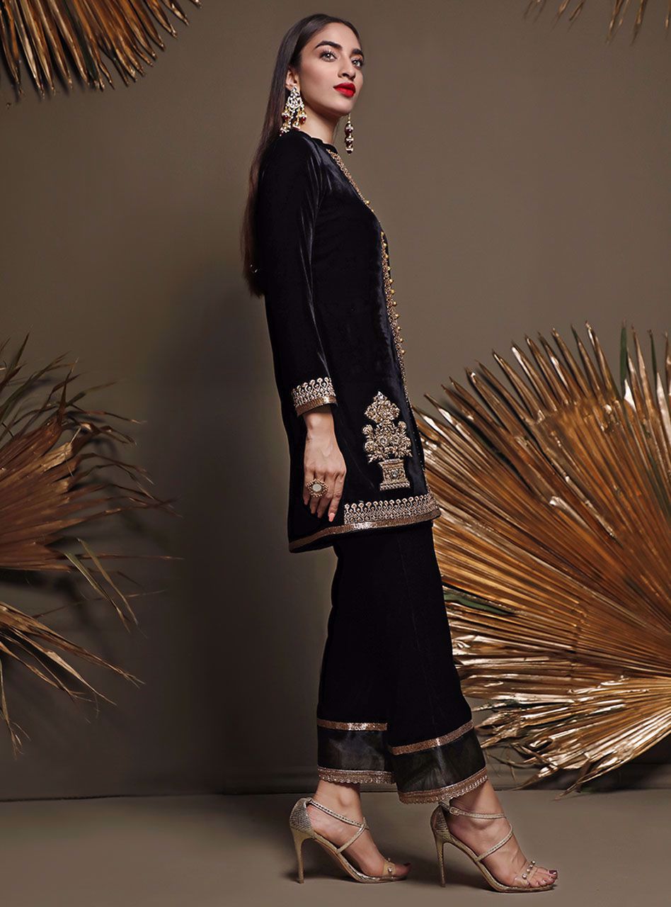 Zainab Chottani | Luxury Pret | METALIC MOOD by Zainab Chottani - Designer Dress - Type: Ladies Clothes - Available at Libayah - 100% Original