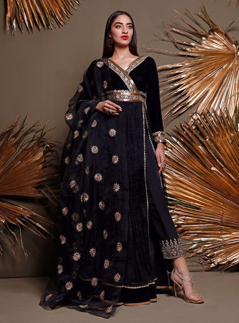 Zainab Chottani | Luxury Pret | EBONY TOPAZ by Zainab Chottani - Designer Dress - Type: Ladies Clothes - Available at Libayah - 100% Original