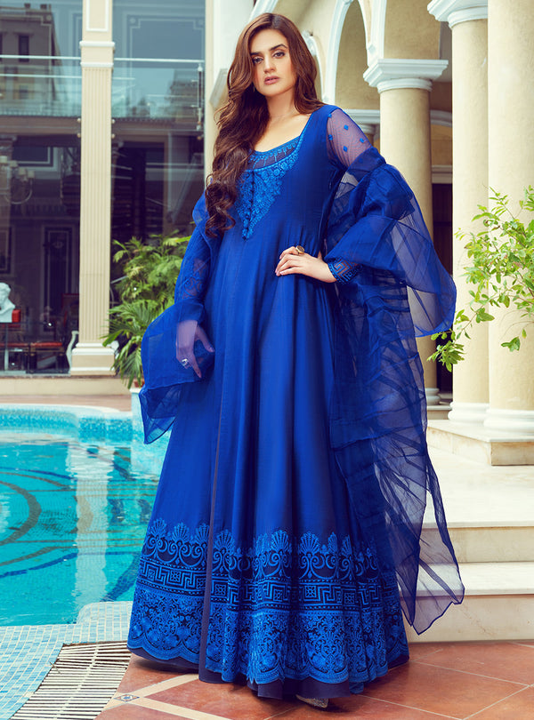Zainab Chottani | Luxury Pret | ROYALLY AZZURE by Zainab Chottani - Designer Dress - Type: Ladies Clothes - Available at Libayah - 100% Original