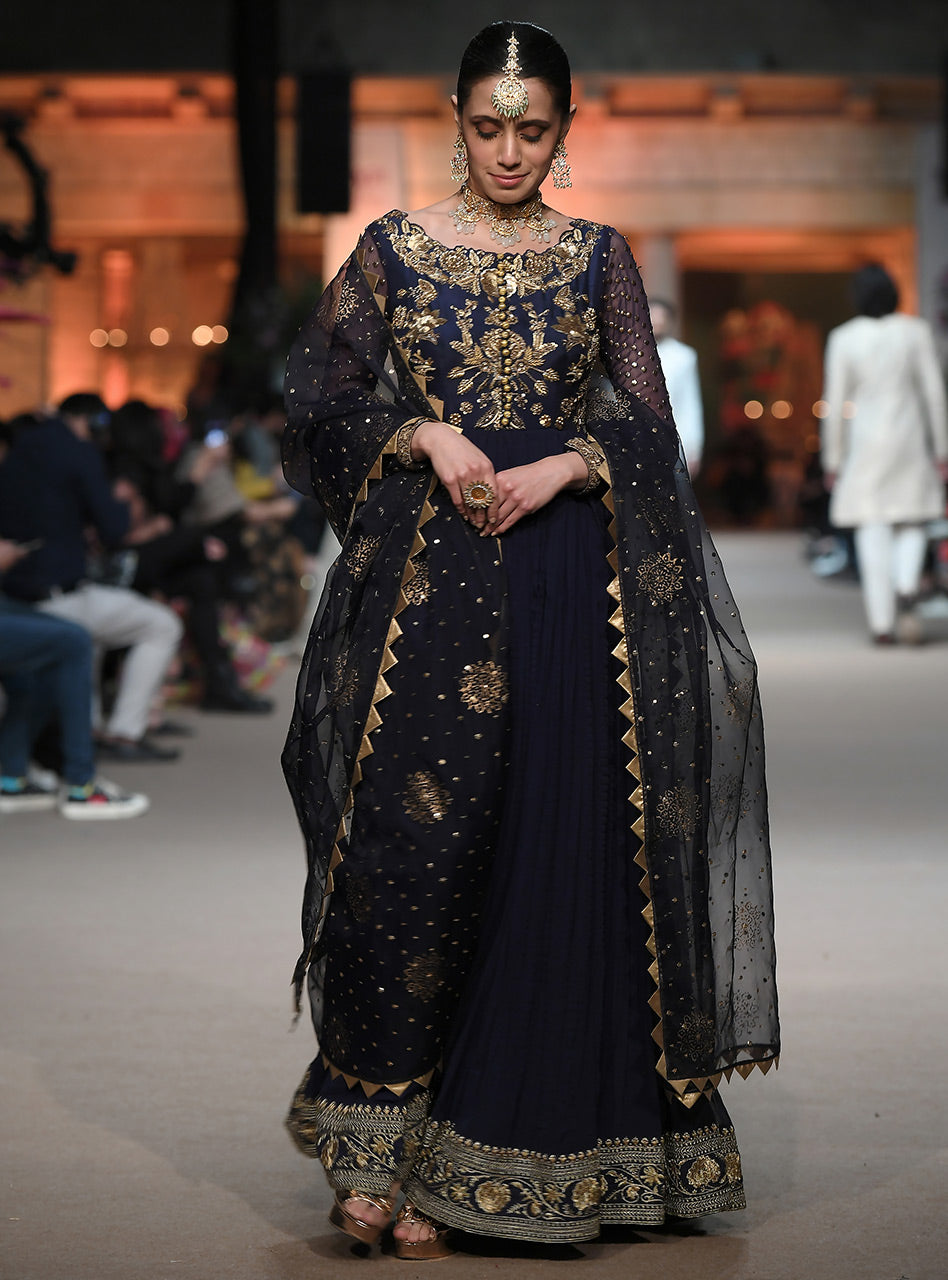 Zainab Chottani | Semi Formals | TASAWUR by Zainab Chottani - Designer Dress - Type: Ladies Clothes - Available at Libayah - 100% Original