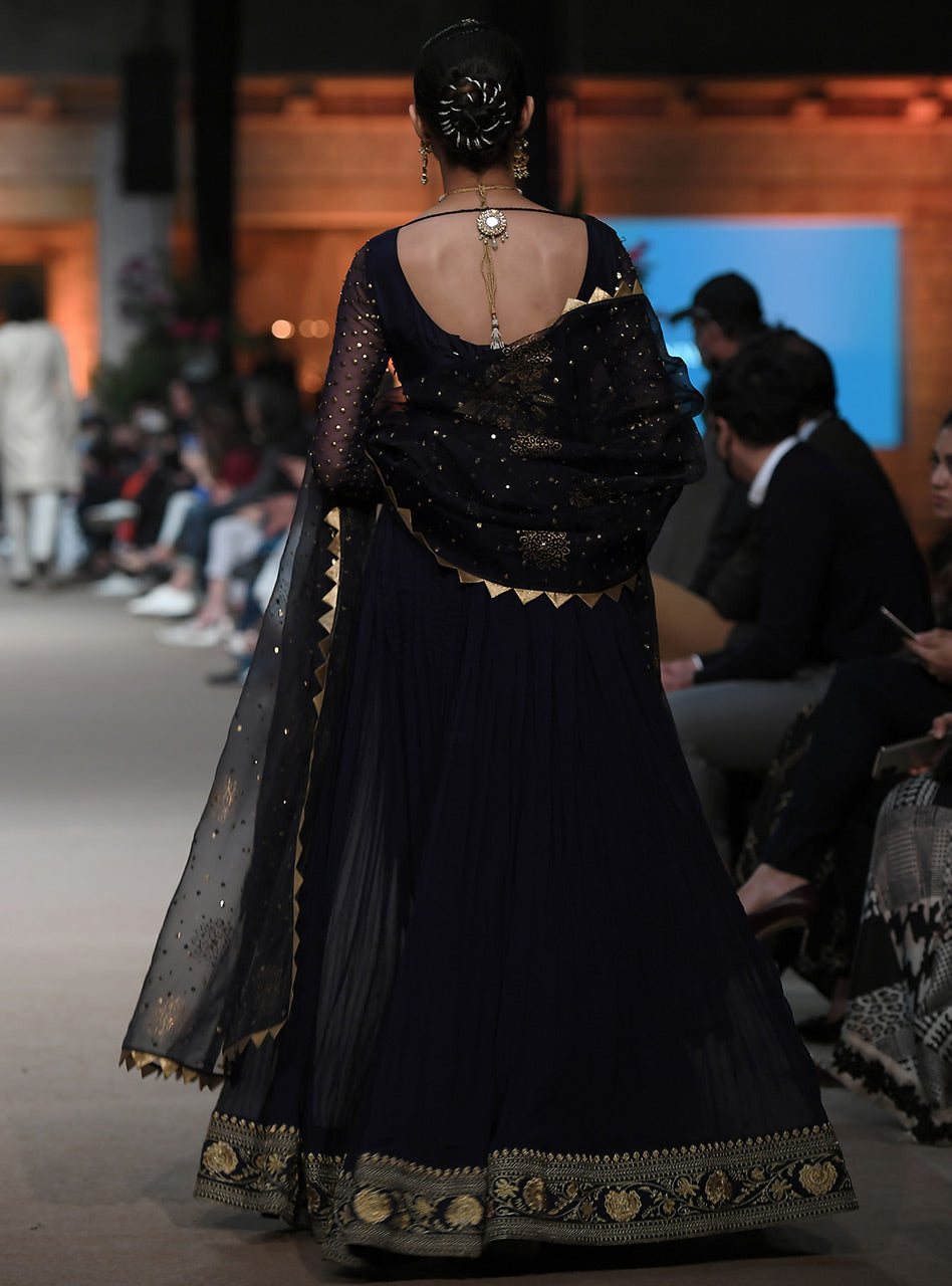 Zainab Chottani | Semi Formals | TASAWUR by Zainab Chottani - Designer Dress - Type: Ladies Clothes - Available at Libayah - 100% Original