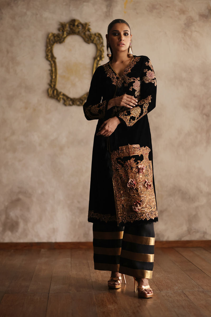 Shamaeel Ansari | Symposium of Queens | EQ-13 by Shamaeel Ansari - Designer Dress - Type: Bridal - Available at Libayah - 100% Original