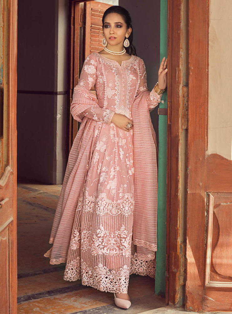 Zainab Chottani | Luxury Pret | BLUSHING BEAUTY by Zainab Chottani - Designer Dress - Type: Ladies Clothes - Available at Libayah - 100% Original