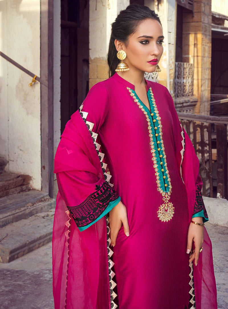 Zainab Chottani | Casual Pret | FANTASY IN FUSCHIA by Zainab Chottani - Designer Dress - Type: Casuals - Available at Libayah - 100% Original