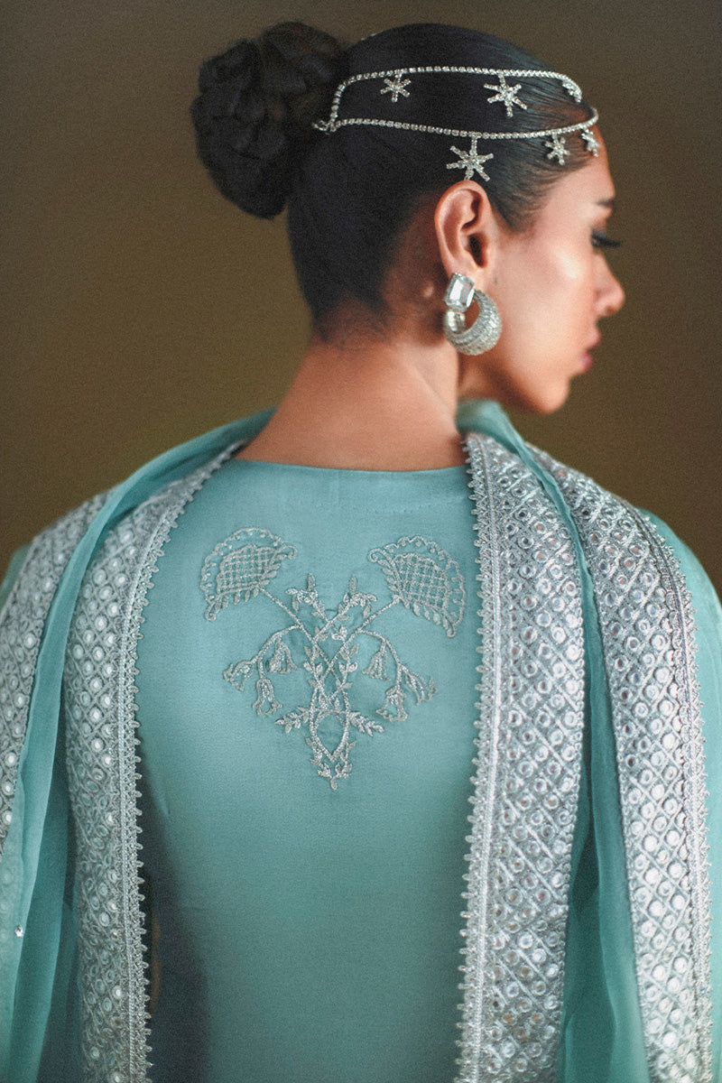 Haute Form | Dastaan Luxury Formals |Dilruba by Haute Form - Designer Dress  - Type : Ladies Clothes - Available at Libayah - 100% Original 