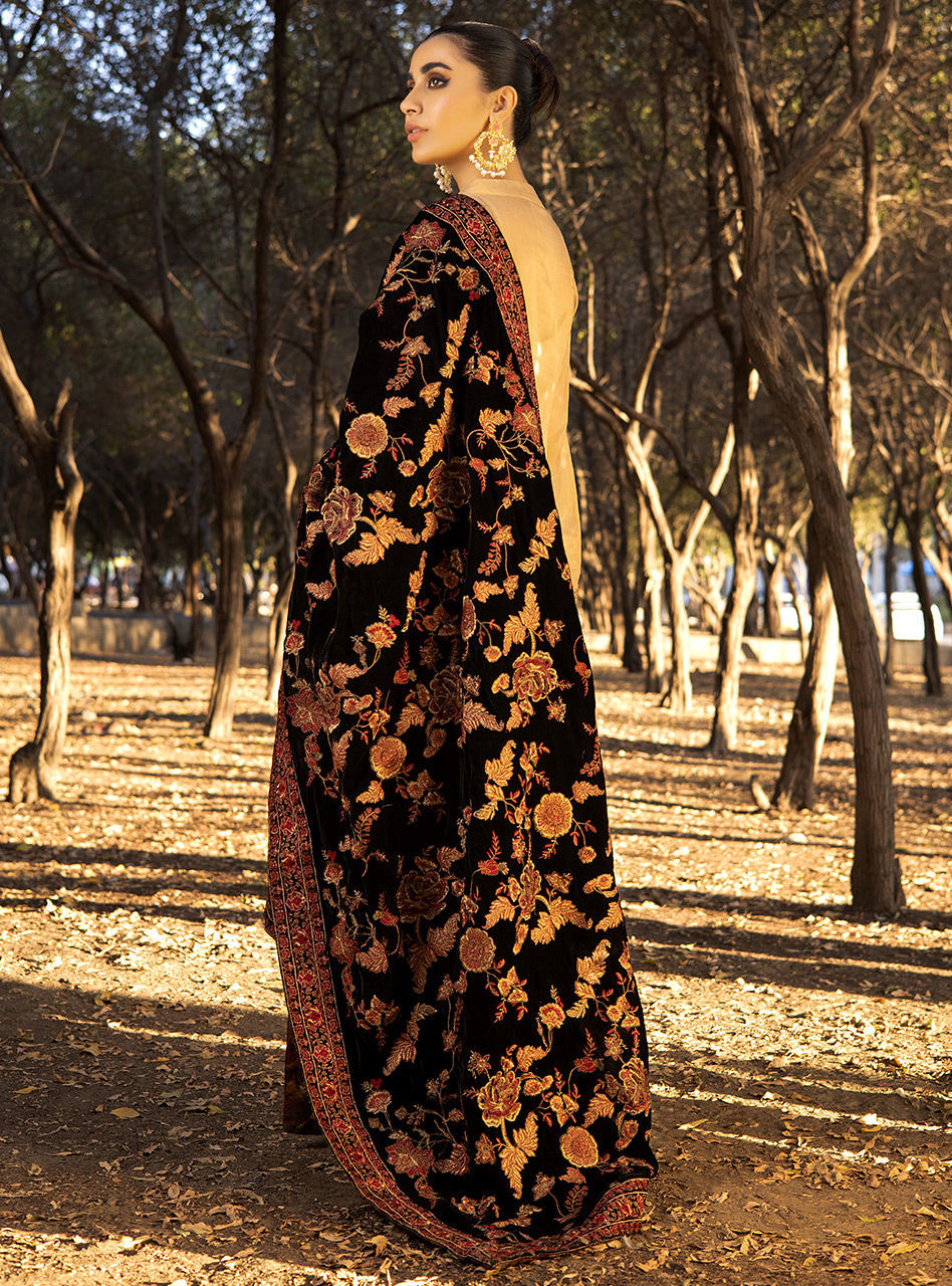 Zainab Chottani | Luxury Pret | MEHMAL-BLACK by Zainab Chottani - Designer Dress - Type: Ladies Clothes - Available at Libayah - 100% Original