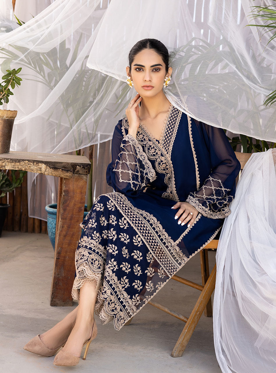 Zainab Chottani | Luxury Pret | MIDNIGHT GLORY by Zainab Chottani - Designer Dress - Type: Ladies Clothes - Available at Libayah - 100% Original