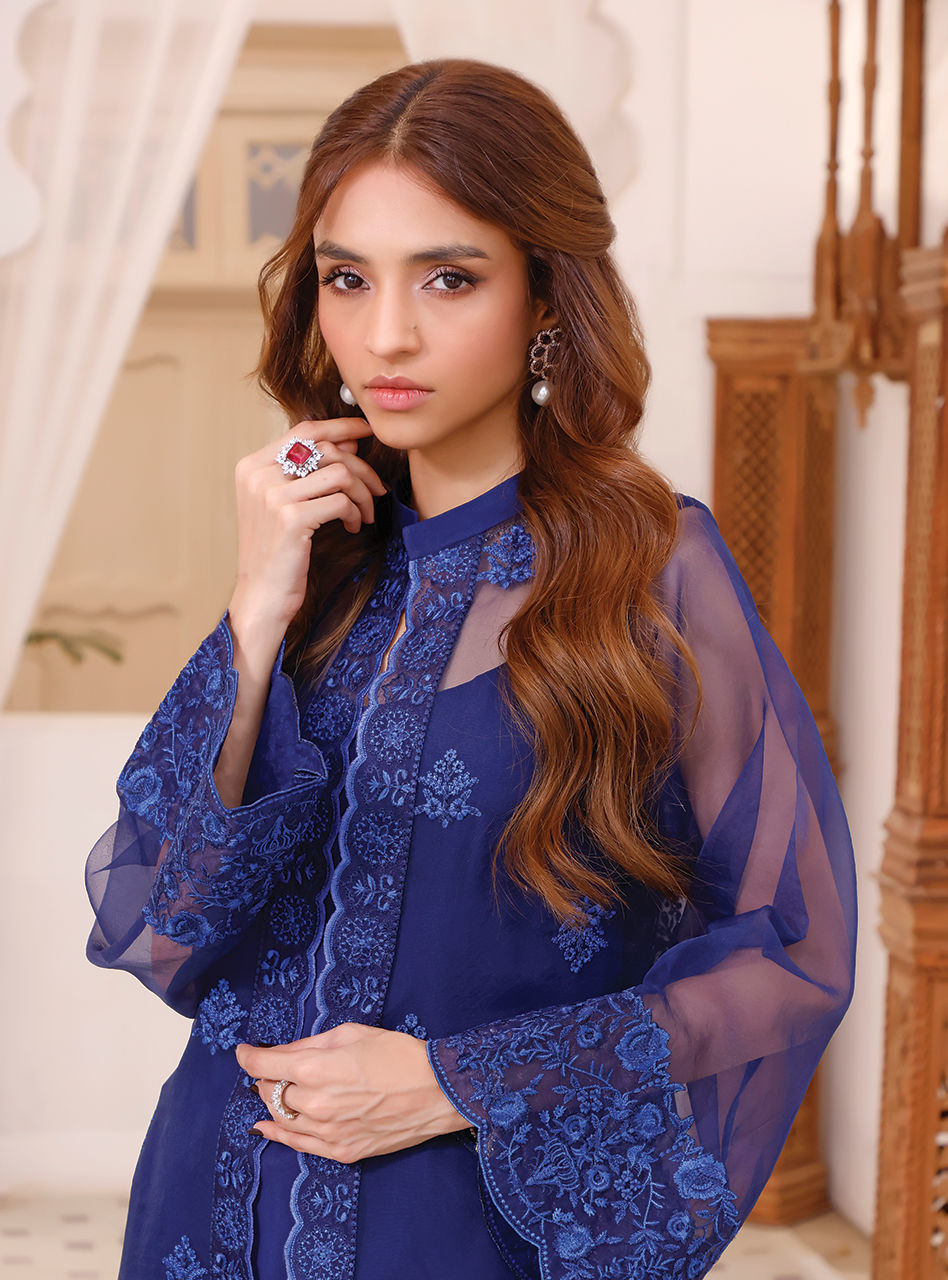 Zainab Chottani | Luxury Pret | PACIFIC GLOW by Zainab Chottani - Designer Dress - Type: Ladies Clothes - Available at Libayah - 100% Original