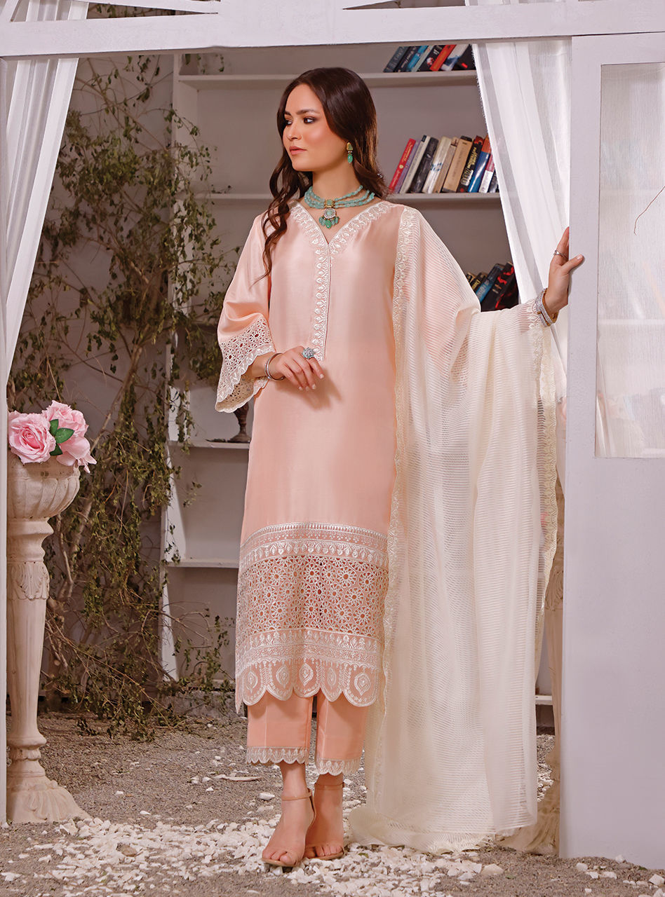 Zainab Chottani | Luxury Pret | PEACH SERENITY by Zainab Chottani - Designer Dress - Type: Ladies Clothes - Available at Libayah - 100% Original