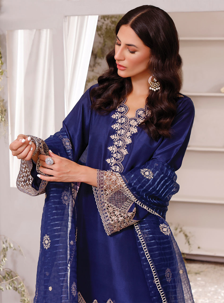Zainab Chottani | Luxury Pret | BLUE IRIZ by Zainab Chottani - Designer Dress - Type: Ladies Clothes - Available at Libayah - 100% Original