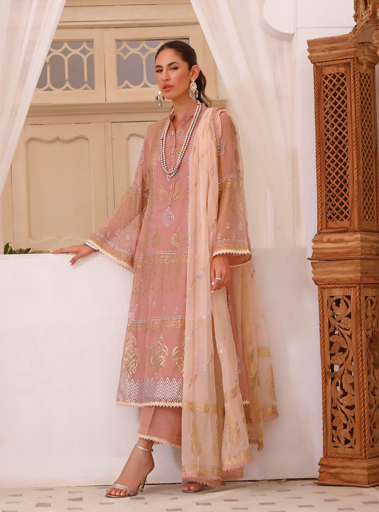 Zainab Chottani | Luxury Pret | BLUSH GLAZE by Zainab Chottani - Designer Dress - Type: Ladies Clothes - Available at Libayah - 100% Original