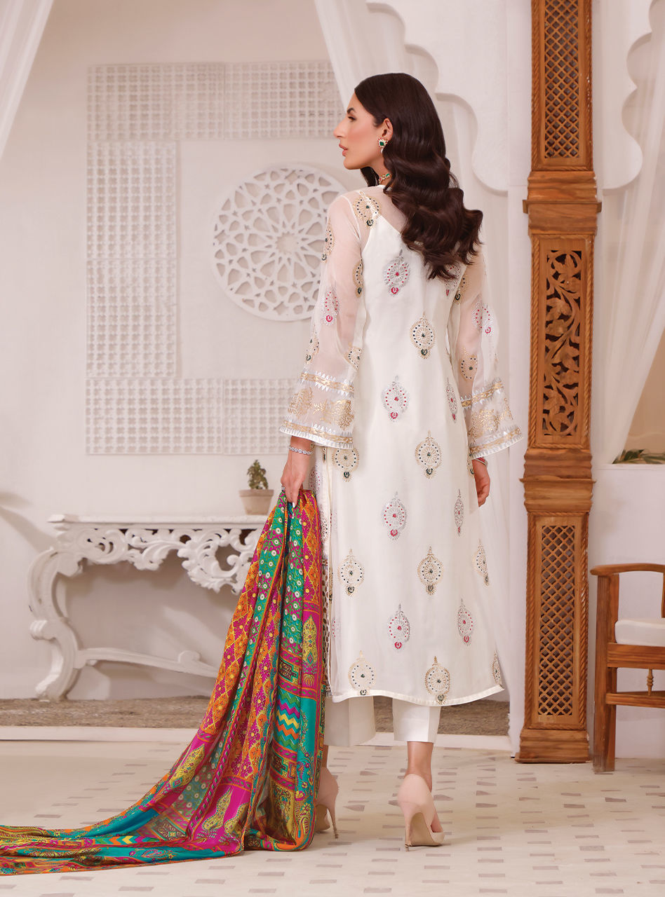 Zainab Chottani | Luxury Pret | MELODIC HUE by Zainab Chottani - Designer Dress - Type: Ladies Clothes - Available at Libayah - 100% Original