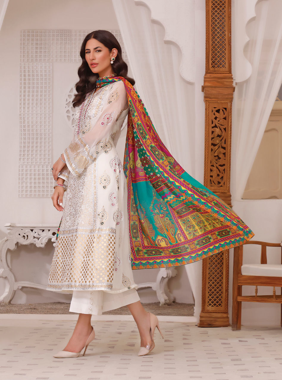 Zainab Chottani | Luxury Pret | MELODIC HUE by Zainab Chottani - Designer Dress - Type: Ladies Clothes - Available at Libayah - 100% Original
