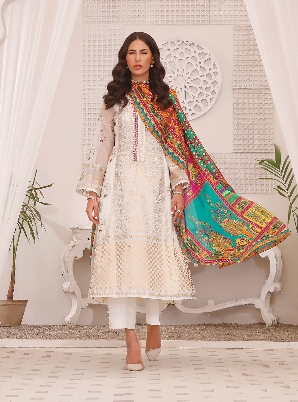 Zainab Chottani | Luxury Pret | MELODIC HUE by Zainab Chottani - Designer Dress - Type: Ladies Clothes - Available at Libayah - 100% Original