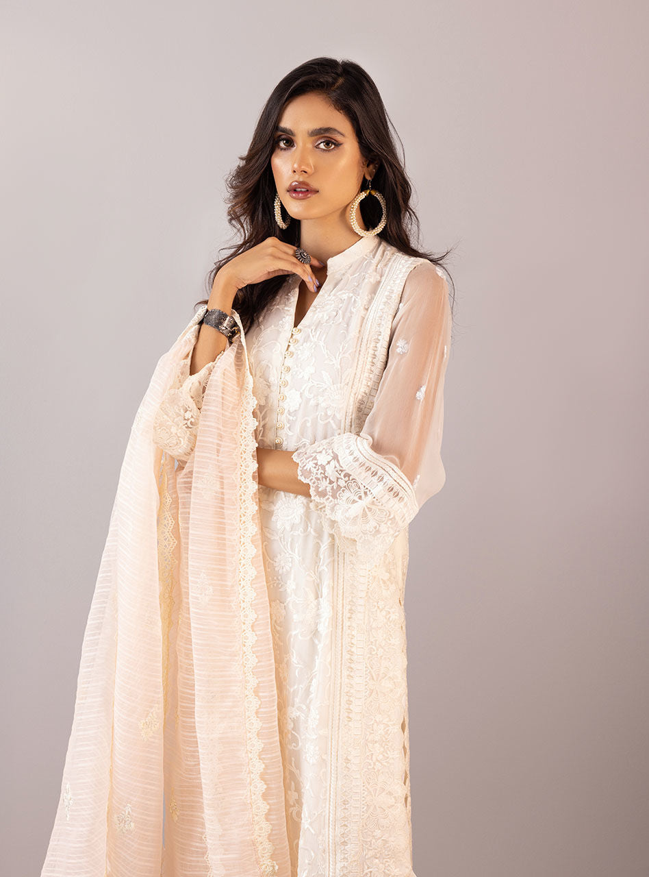 Zainab Chottani | Luxury Pret | WHITE FLORA by Zainab Chottani - Designer Dress - Type: Ladies Clothes - Available at Libayah - 100% Original