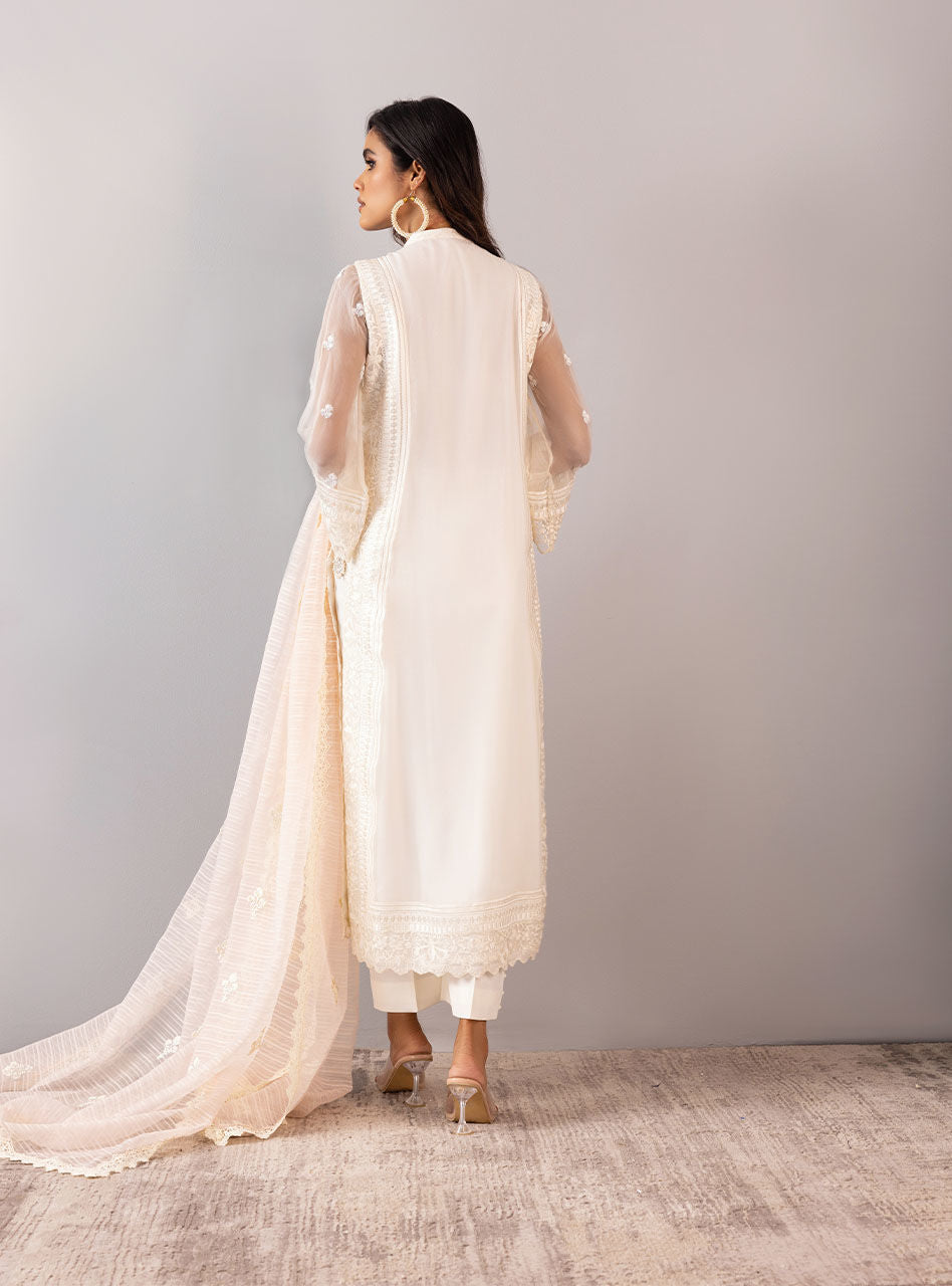 Zainab Chottani | Luxury Pret | WHITE FLORA by Zainab Chottani - Designer Dress - Type: Ladies Clothes - Available at Libayah - 100% Original
