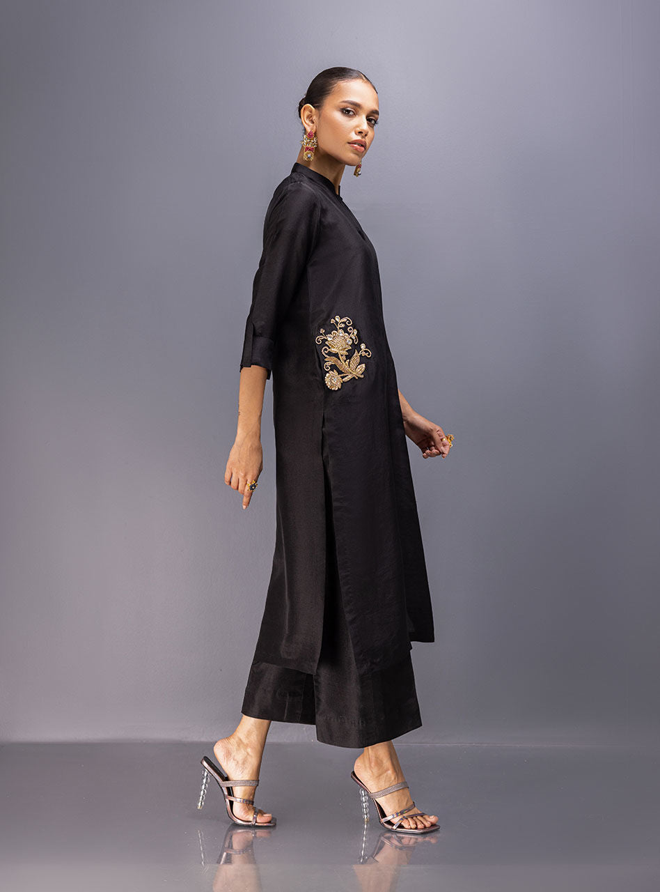 Zainab Chottani | Luxury Pret | EBONY FROST by Zainab Chottani - Designer Dress - Type: Ladies Clothes - Available at Libayah - 100% Original