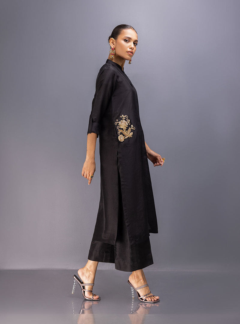 Zainab Chottani | Luxury Pret | EBONY FROST by Zainab Chottani - Designer Dress - Type: Ladies Clothes - Available at Libayah - 100% Original