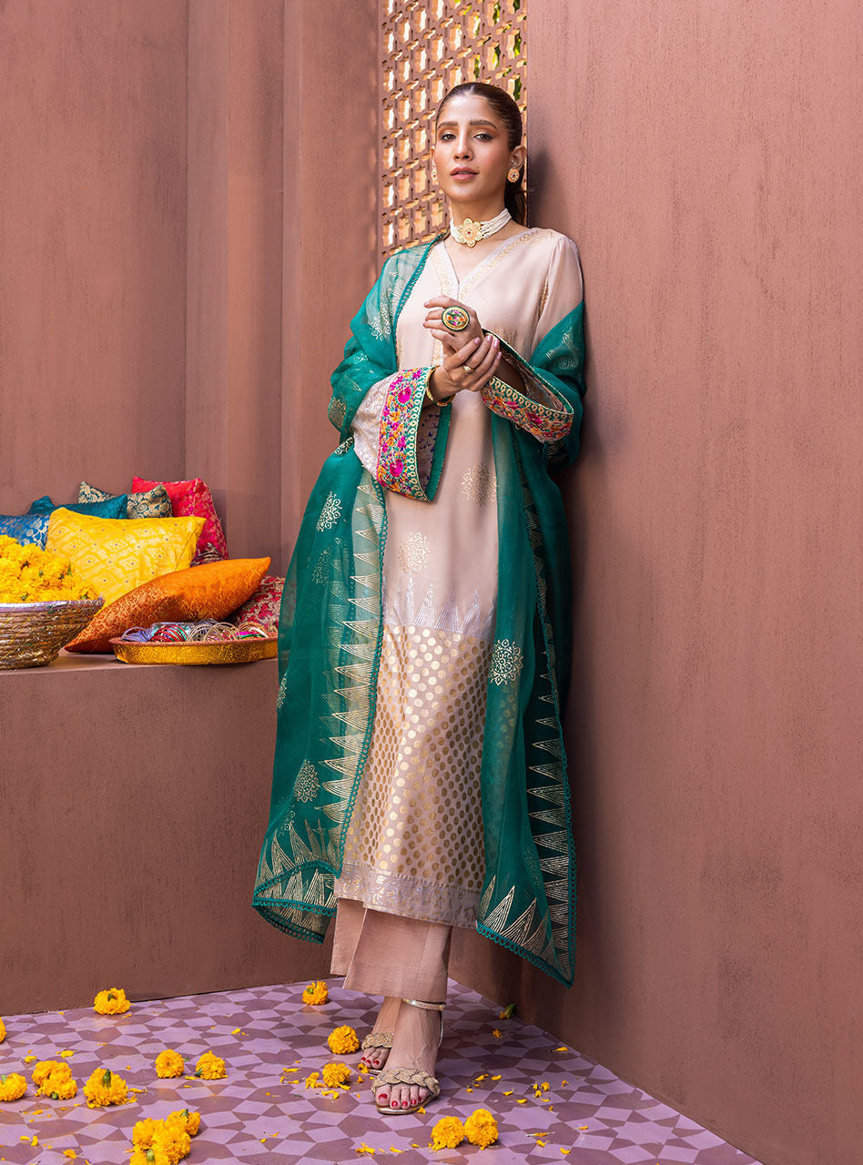 Zainab Chottani | Luxury Pret | ZHALEY by Zainab Chottani - Designer Dress - Type: Ladies Clothes - Available at Libayah - 100% Original
