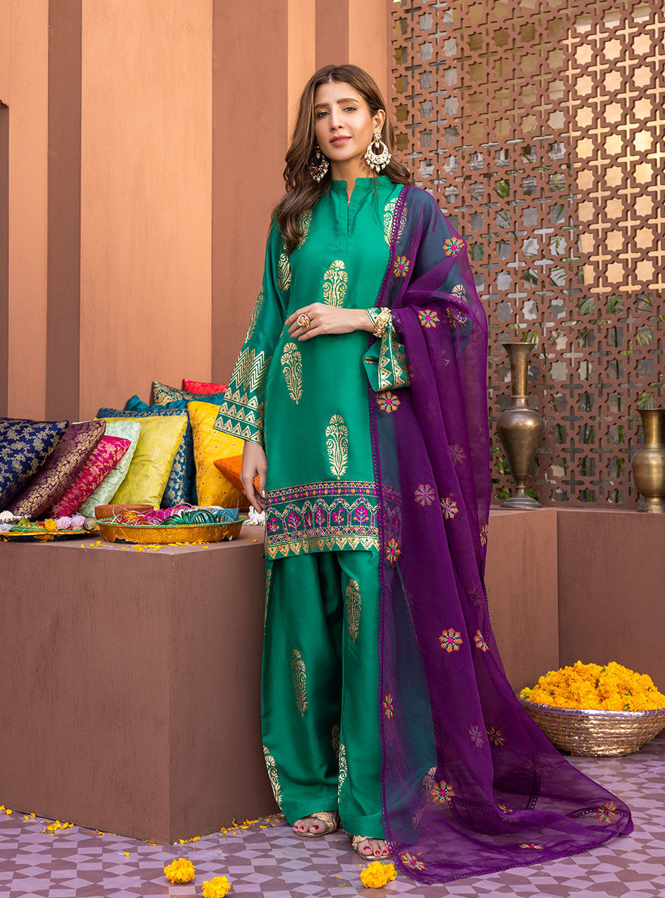 Zainab Chottani | Luxury Pret | GULNAAR by Zainab Chottani - Designer Dress - Type: Ladies Clothes - Available at Libayah - 100% Original