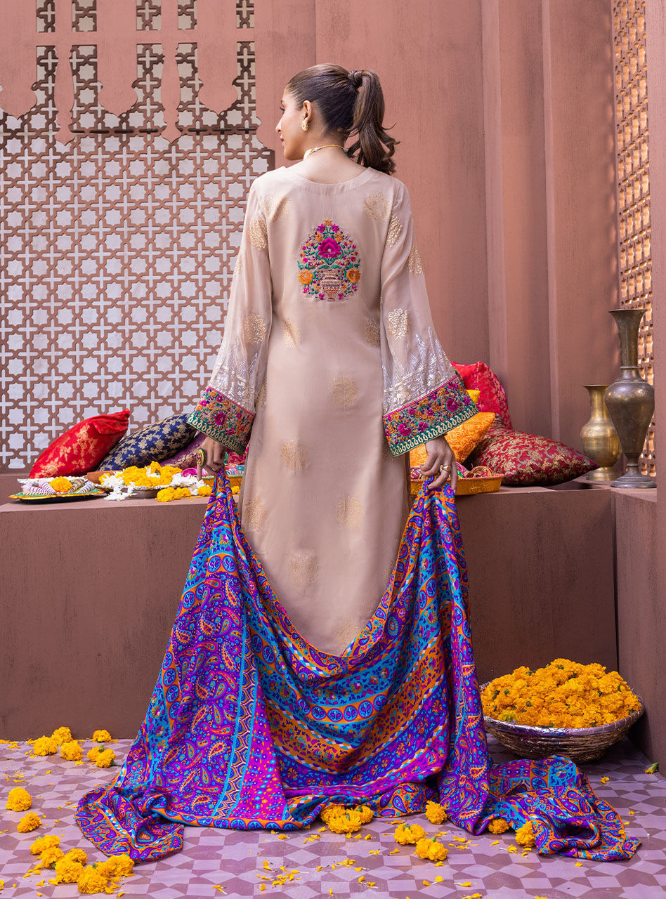 Zainab Chottani | Luxury Pret | HAYAL by Zainab Chottani - Designer Dress - Type: Ladies Clothes - Available at Libayah - 100% Original