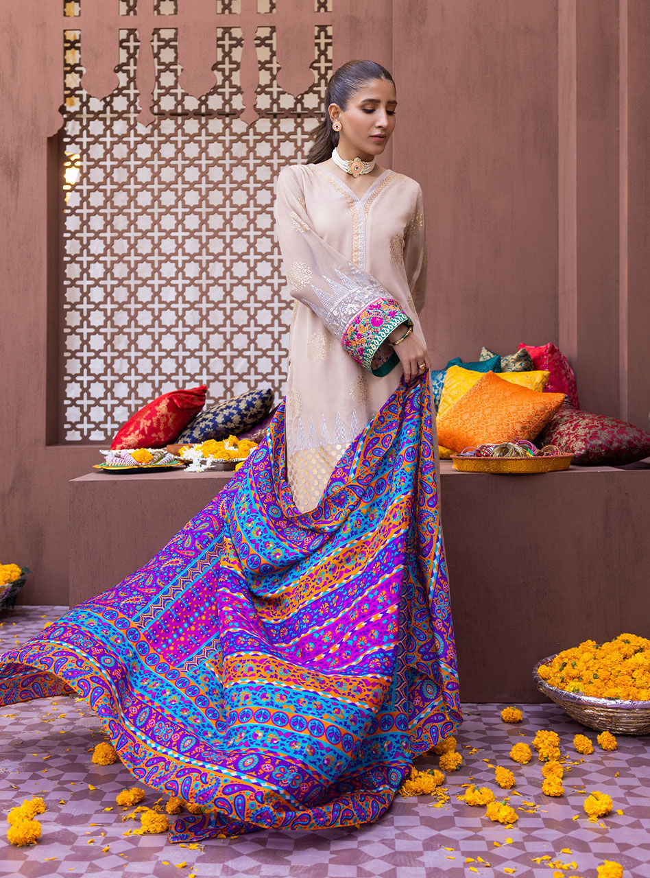 Zainab Chottani | Luxury Pret | HAYAL by Zainab Chottani - Designer Dress - Type: Ladies Clothes - Available at Libayah - 100% Original