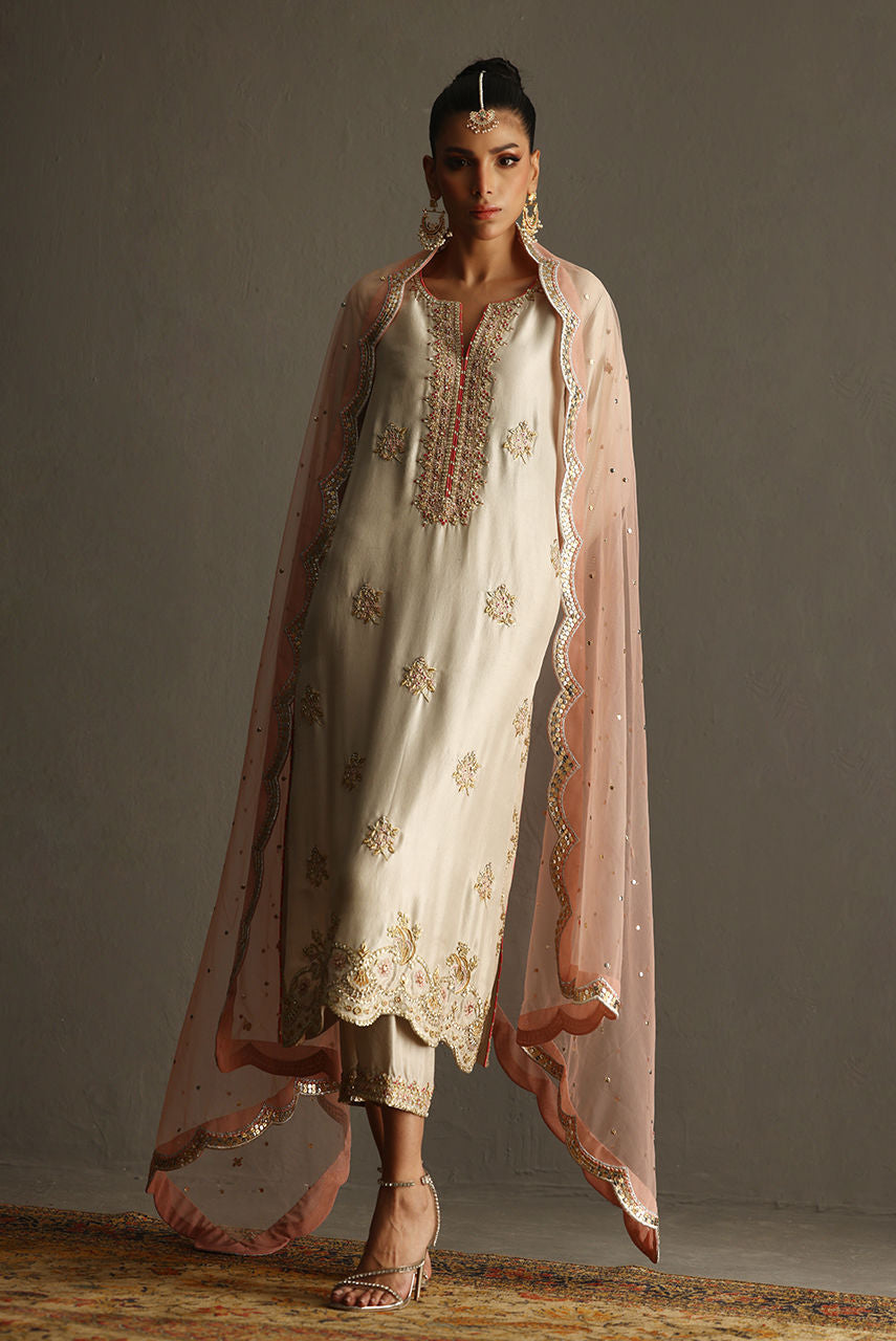 Deepak Perwani | Aila Festive 2024 | Ktd4113 by Deepak Perwani - Designer Dress - Type: Formal - Available at Libayah - 100% Original