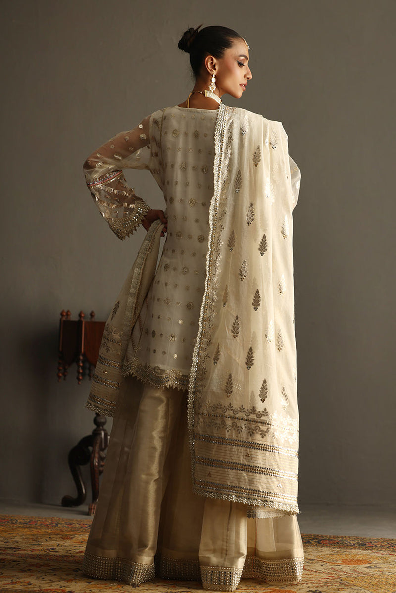 Deepak Perwani | Aila Festive 2024 | Ktd4114 by Deepak Perwani - Designer Dress - Type: Formal - Available at Libayah - 100% Original