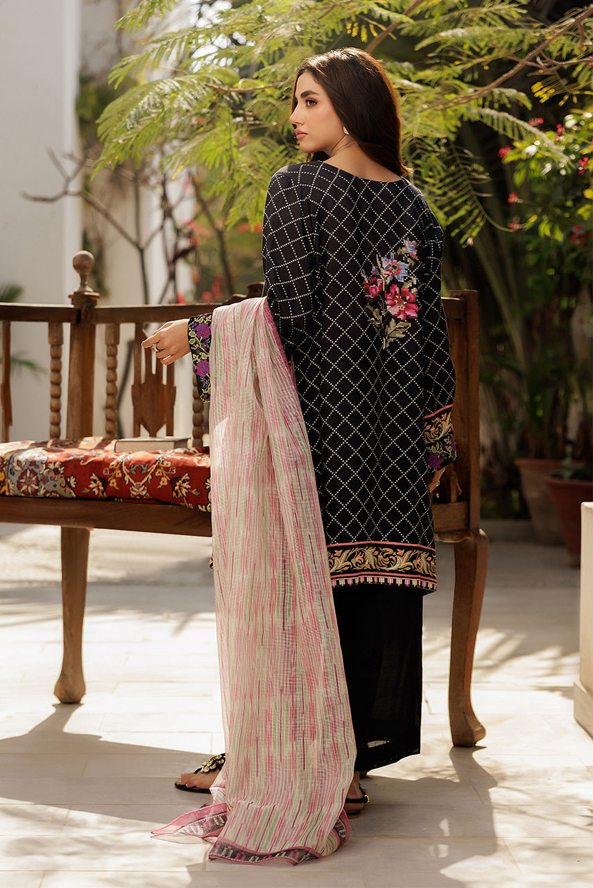 Deepak Perwani | Eid 25 | Ktd4125 by Deepak Perwani - Designer Dress - Type: Ladies Clothes - Available at Libayah - 100% Original