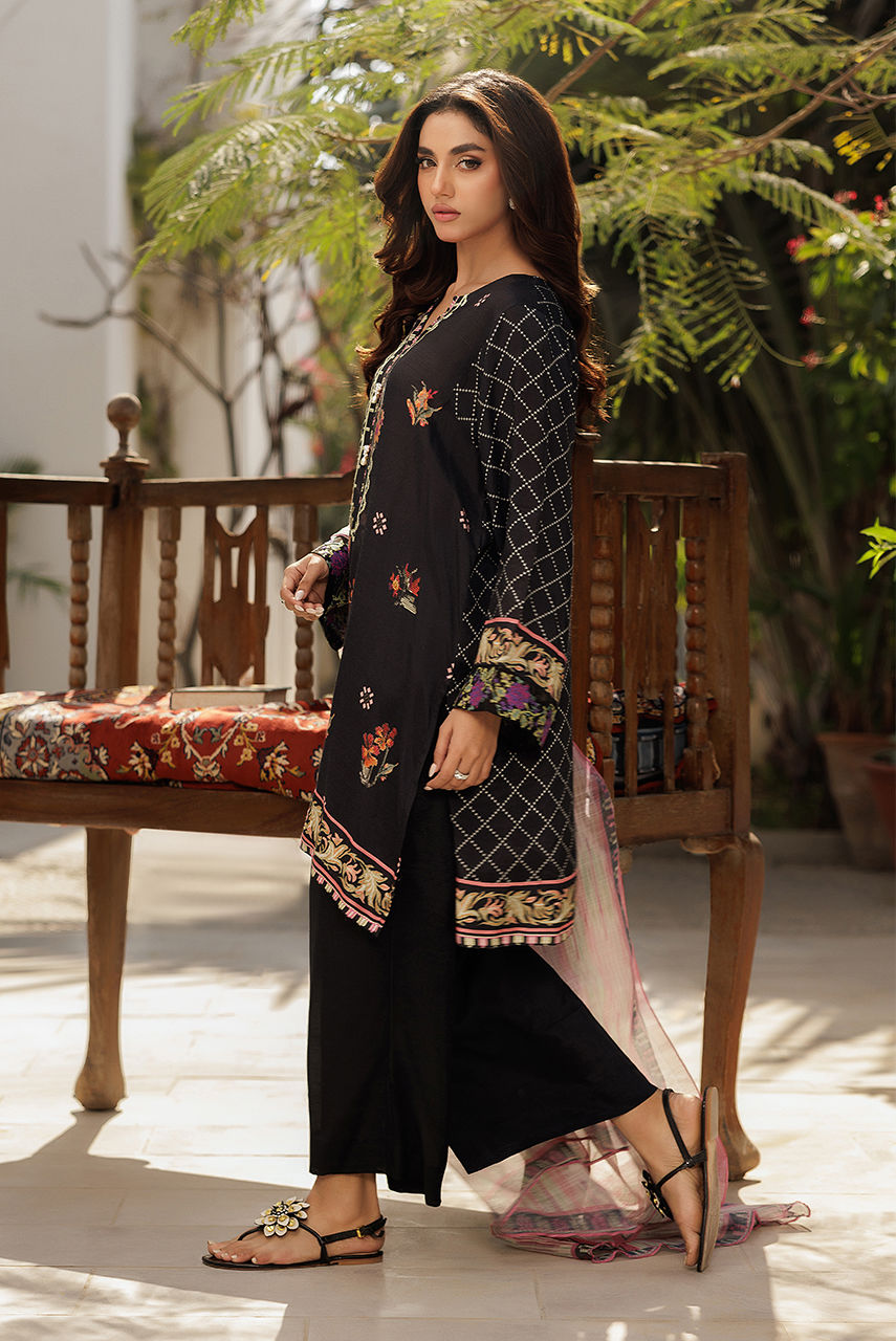 Deepak Perwani | Eid 25 | Ktd4125 by Deepak Perwani - Designer Dress - Type: Ladies Clothes - Available at Libayah - 100% Original