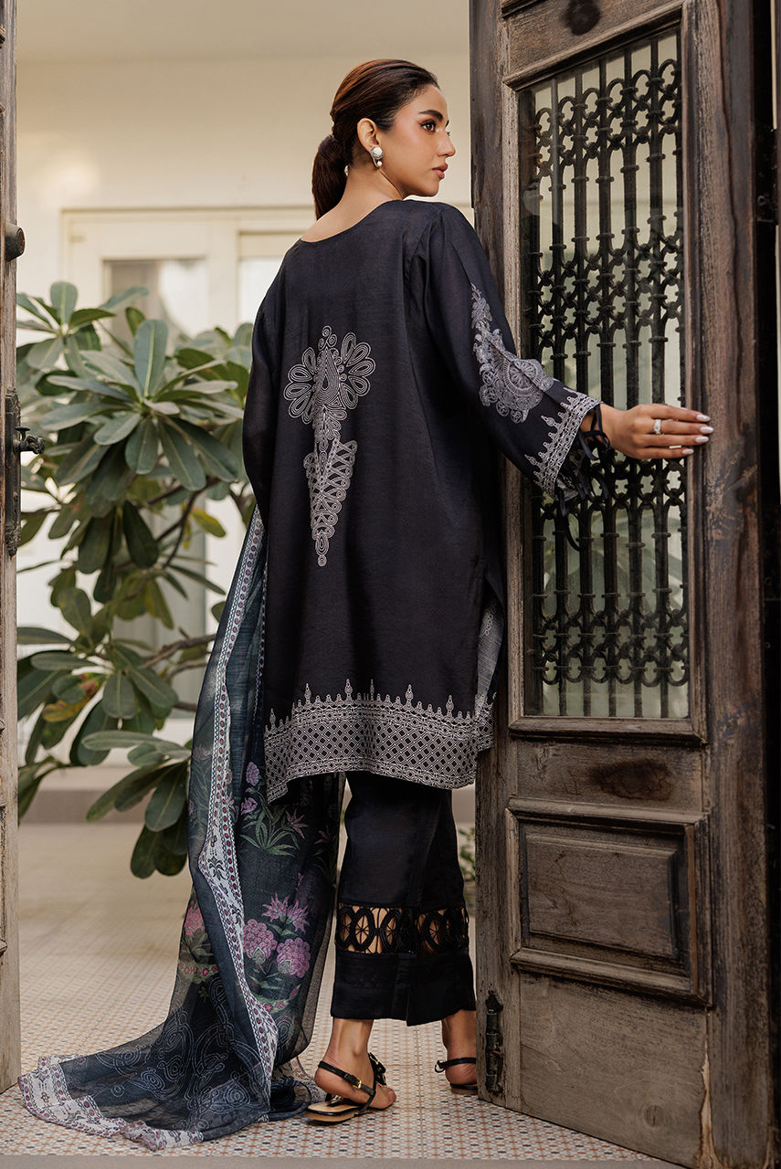 Deepak Perwani | Eid 25 | Ktd4127 by Deepak Perwani - Designer Dress - Type: Ladies Clothes - Available at Libayah - 100% Original