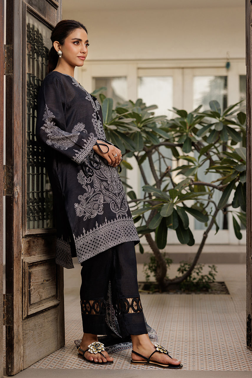 Deepak Perwani | Eid 25 | Ktd4127 by Deepak Perwani - Designer Dress - Type: Ladies Clothes - Available at Libayah - 100% Original