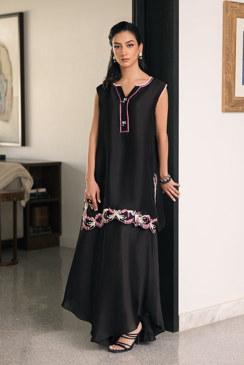 Deepak Perwani | Eid Edit 25 | Kut330 by Deepak Perwani - Designer Dress - Type: Ladies Clothes - Available at Libayah - 100% Original