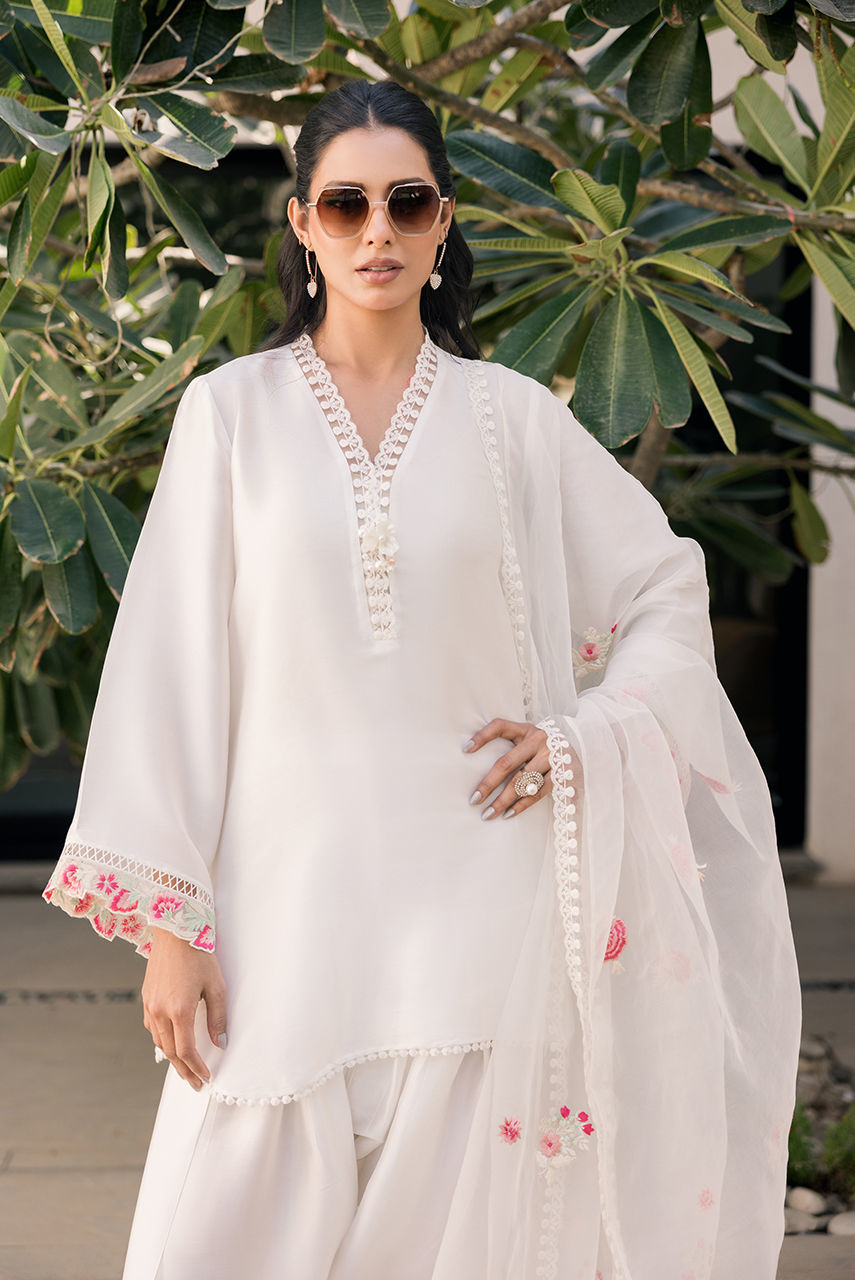 Deepak Perwani | Eid Edit 25 | Kut317 by Deepak Perwani - Designer Dress - Type: Ladies Clothes - Available at Libayah - 100% Original