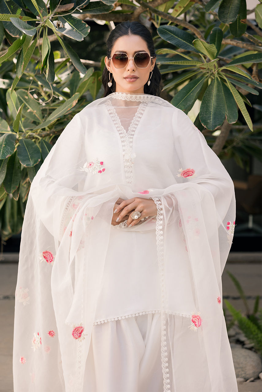 Deepak Perwani | Eid Edit 25 | Kut317 by Deepak Perwani - Designer Dress - Type: Ladies Clothes - Available at Libayah - 100% Original