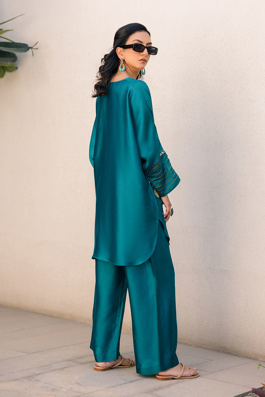 Deepak Perwani | Eid Edit 25 | Kut320 by Deepak Perwani - Designer Dress - Type: Ladies Clothes - Available at Libayah - 100% Original