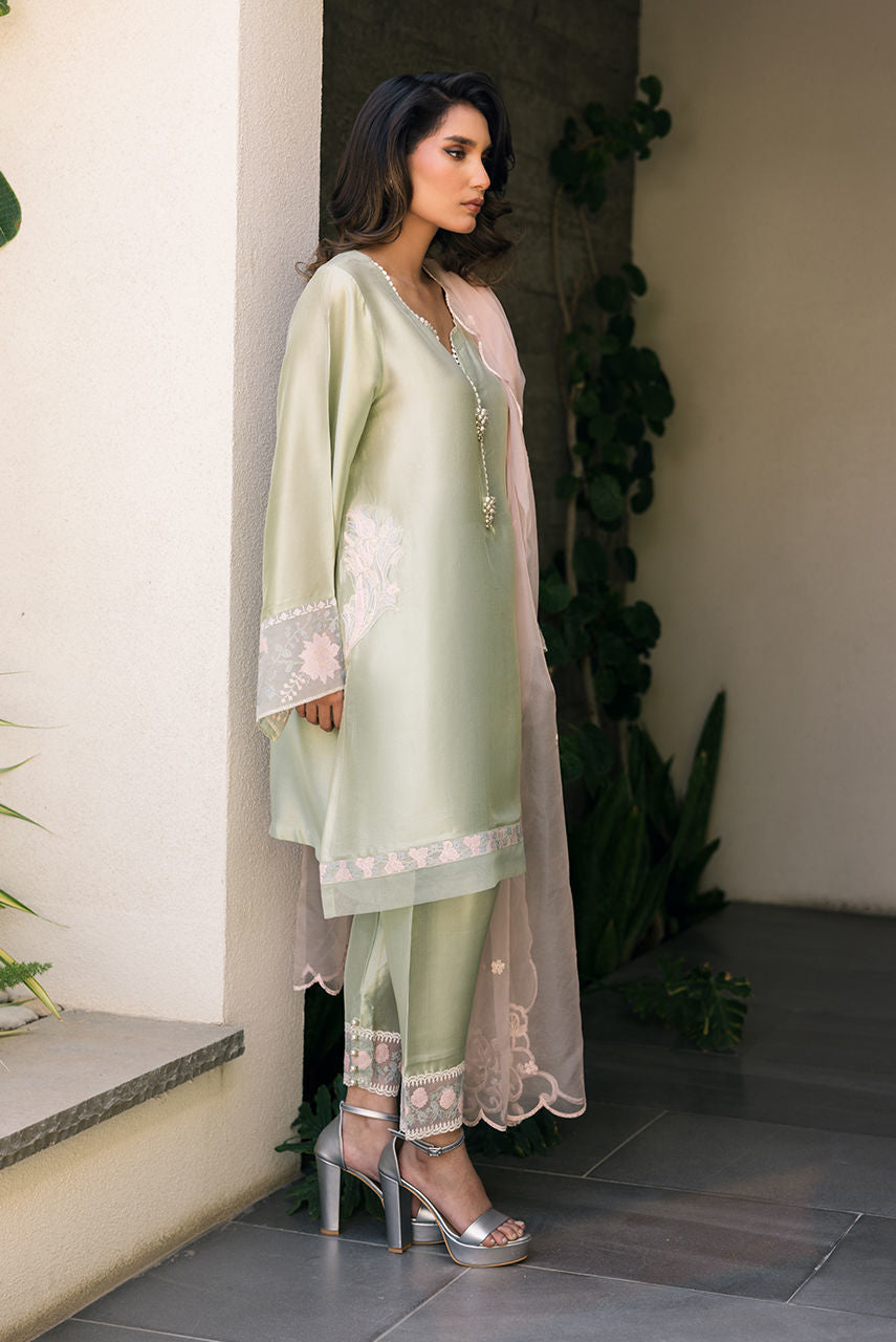 Deepak Perwani | Eid Edit 25 | Kut329 by Deepak Perwani - Designer Dress - Type: Ladies Clothes - Available at Libayah - 100% Original