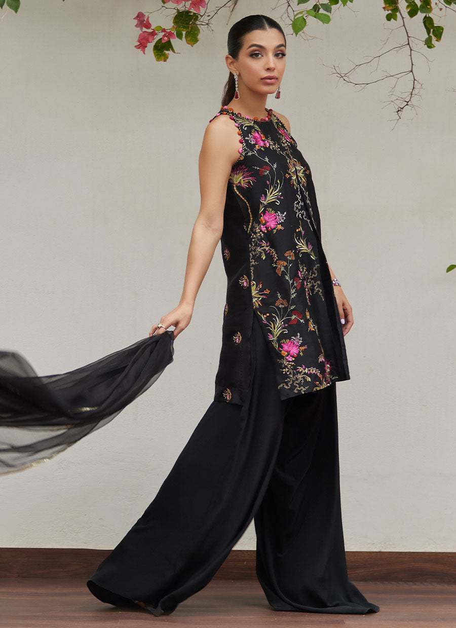 Farah Talib Aziz | Designer Picks 24 | SIYA BLACK EMBROIDERED SHIRT AND DUPATTA by Farah Talib Aziz - Designer Dress - Type: Ladies Clothes - Available at Libayah - 100% Original