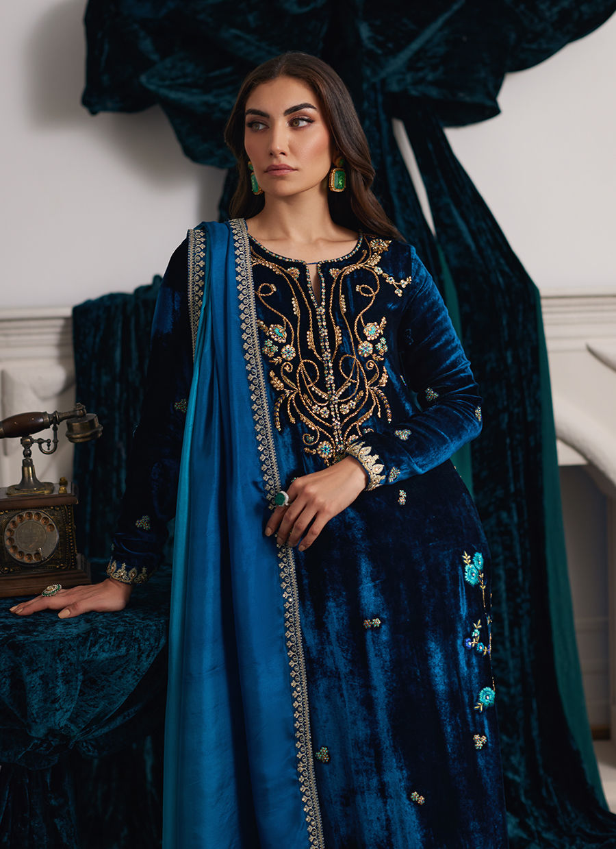 Farah Talib Aziz | Velvets The After Party | DIO SHIRT AND DUPATTA by Farah Talib Aziz - Designer Dress - Type: Ladies Clothes - Available at Libayah - 100% Original