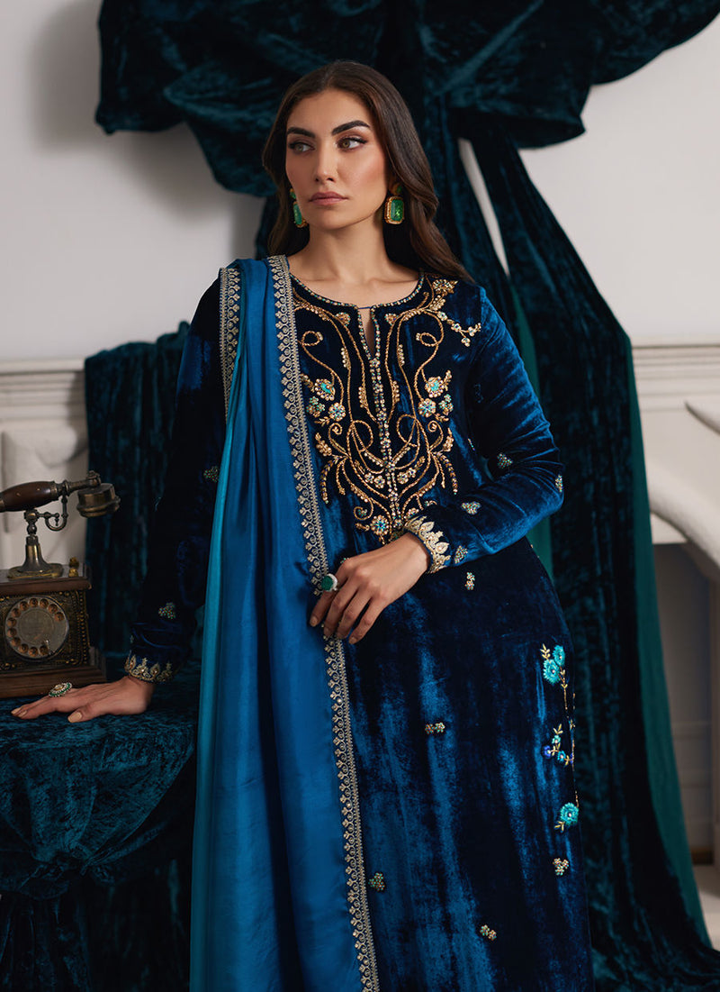 Farah Talib Aziz | Velvets The After Party | DIO SHIRT AND DUPATTA by Farah Talib Aziz - Designer Dress - Type: Ladies Clothes - Available at Libayah - 100% Original