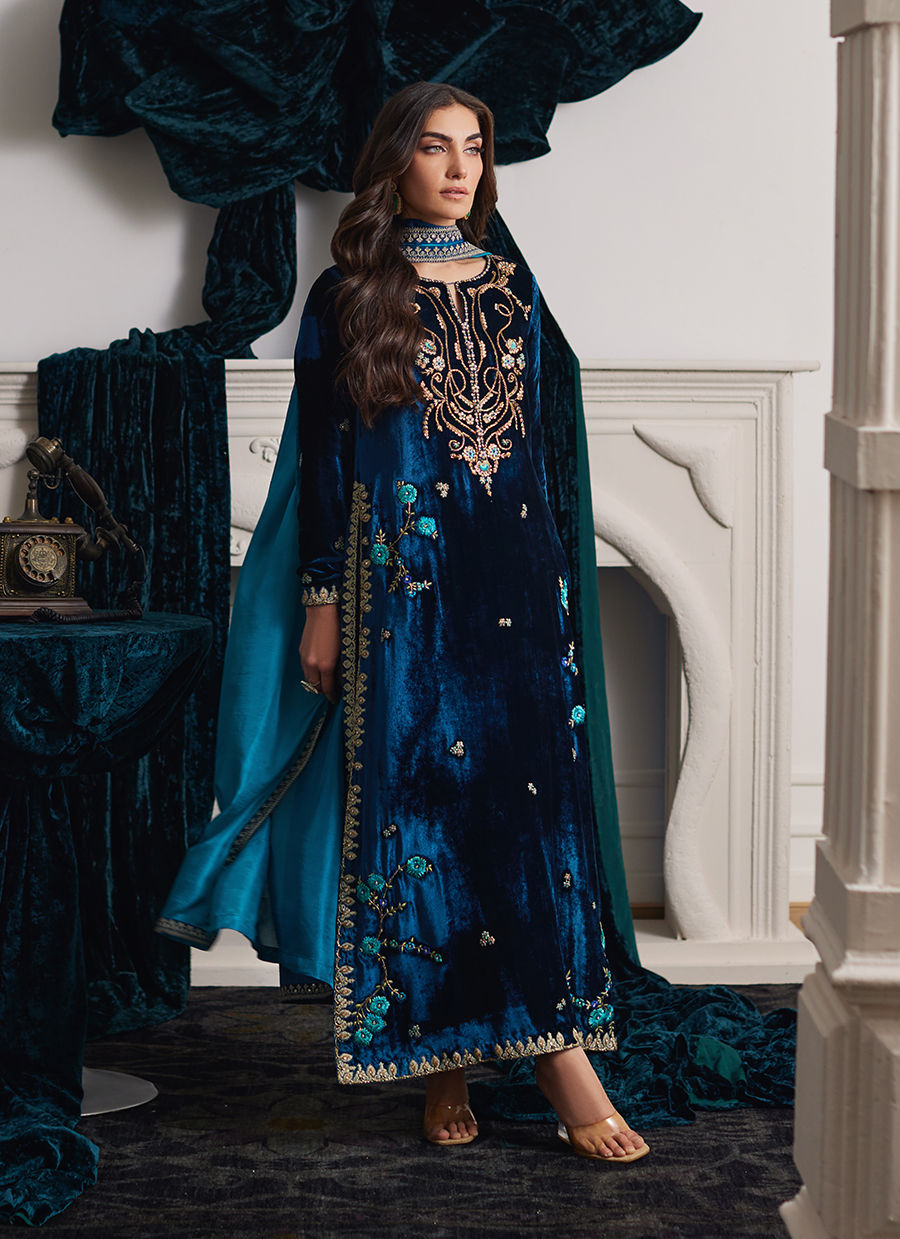 Farah Talib Aziz | Velvets The After Party | DIO SHIRT AND DUPATTA by Farah Talib Aziz - Designer Dress - Type: Ladies Clothes - Available at Libayah - 100% Original